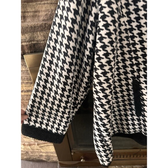 Catherins Plus 3x fleece zipup hoodie Black And White Print - Picture 3 of 5